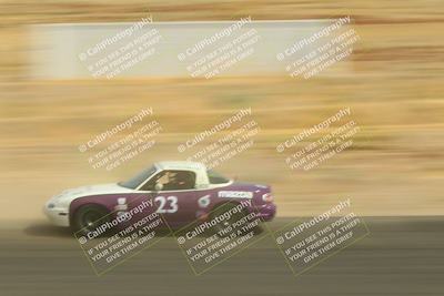 media/May-31-2025-CalClub SCCA (Sat) [[2c1a04e1ee]]/Race/Group 5/Turn 4b/